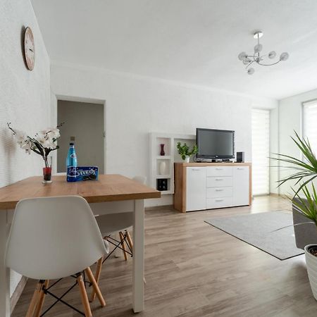 Apartament Gold - 2 Osobne Sypialnie Z Balkonem - Spaceapart Jelenia Góra Buitenkant foto