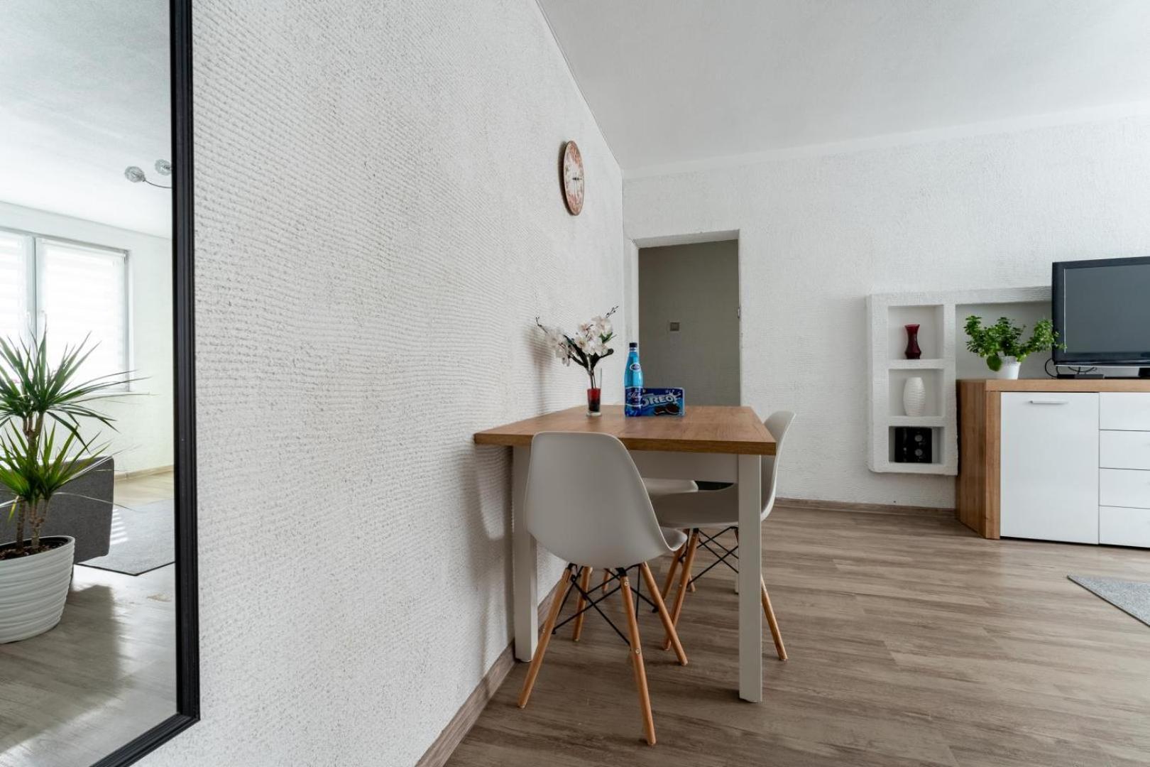 Apartament Gold - 2 Osobne Sypialnie Z Balkonem - Spaceapart Jelenia Góra Buitenkant foto